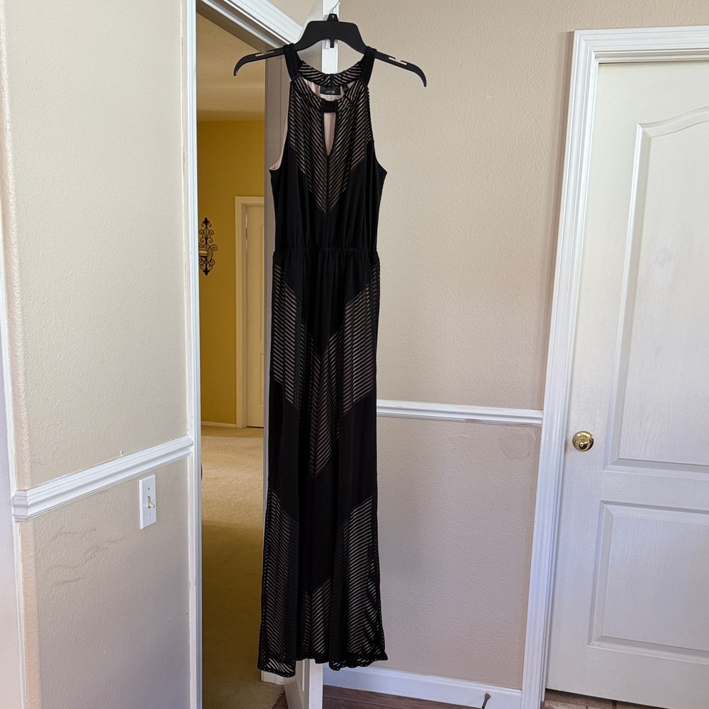 Elegant Black Maxi Dress
